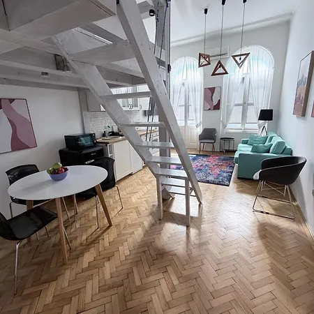 V10 Luxury Downtown Apartmán