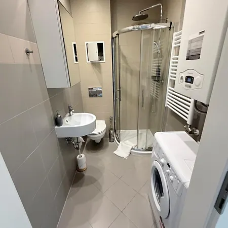 V10 Luxury Downtown Apartmán Székesfehérvár